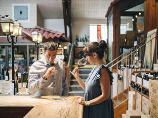 img-wine-cellars-wine-tasting