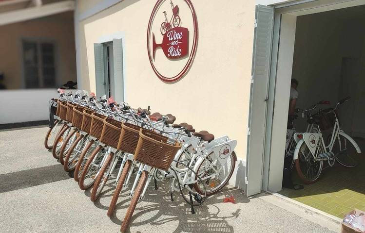 Photo of Location de vélos - Wine and Ride