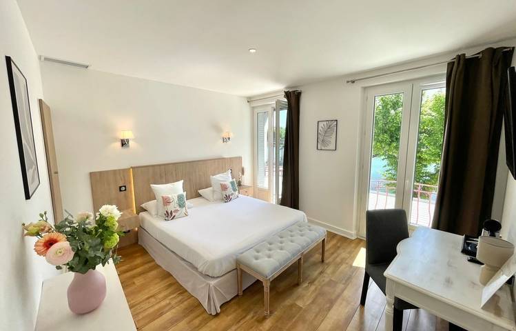 Photo of Hôtel les Deux Côteaux