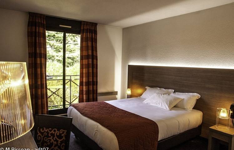 Photo of Hôtel les Amandiers