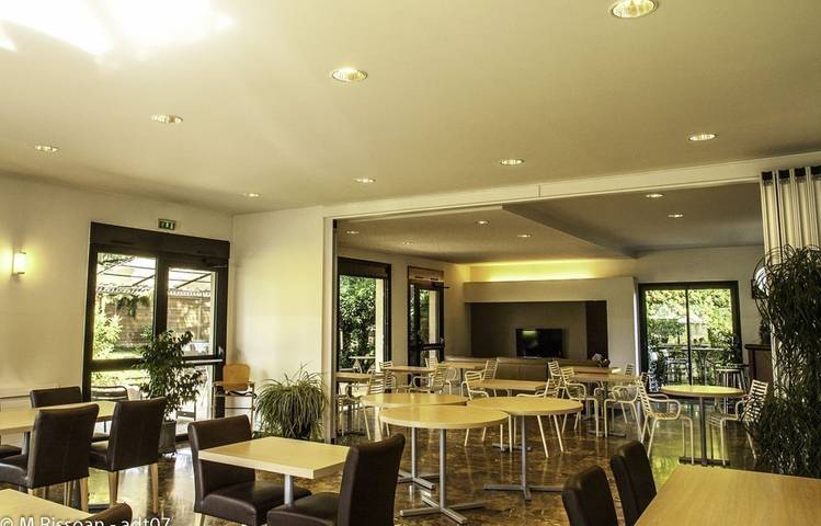 Photo of Hôtel les Amandiers