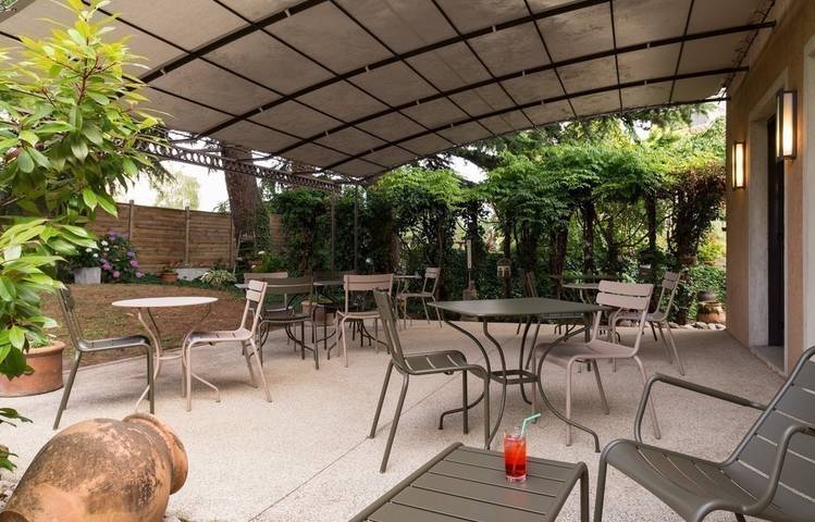 Photo of Hôtel les Amandiers