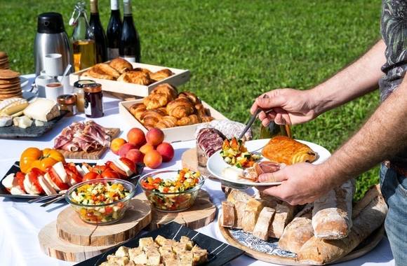 img-brunch-vigneron-at-domaine-barge