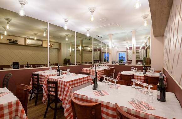 img-au-ptit-bouchon-bouchon-typique-lyonnais