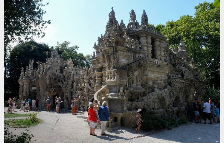 image de Palais idéal du facteur Cheval
