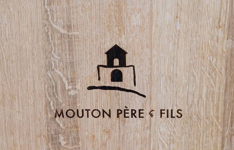 Photo of Mouton Père & Fils