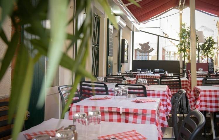 Photo of Au P'tit Bouchon : Bouchon typique Lyonnais