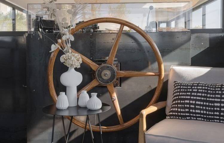 Photo of Bed and Bicycle - La Péniche