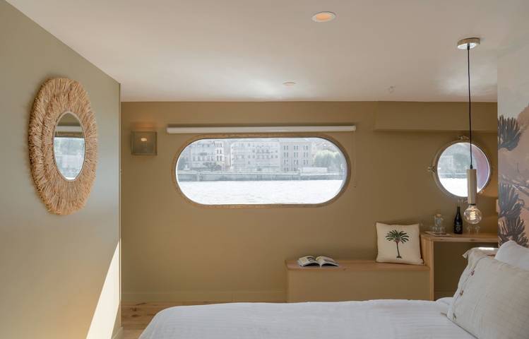 Photo of Bed and Bicycle - La Péniche