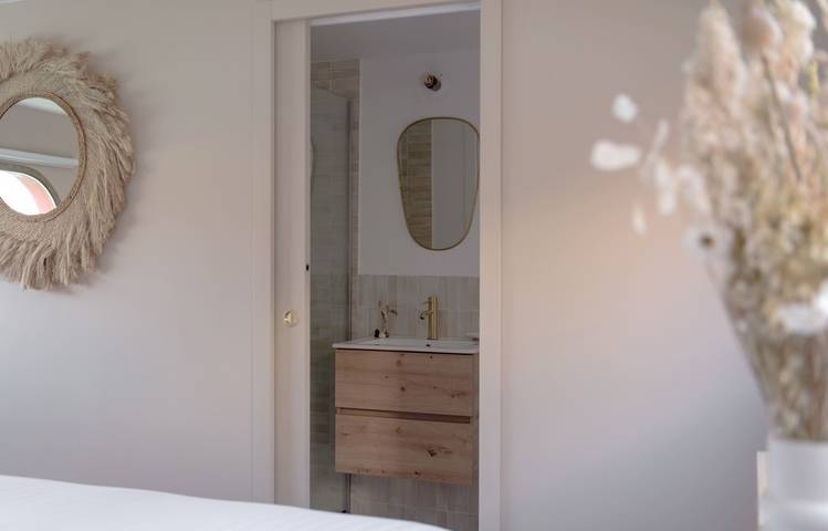 Photo of Bed and Bicycle - La Péniche