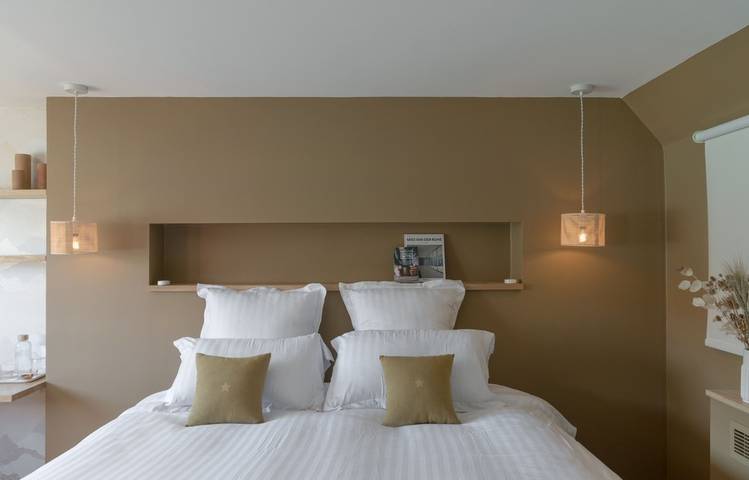 Photo of Bed and Bicycle - La Péniche