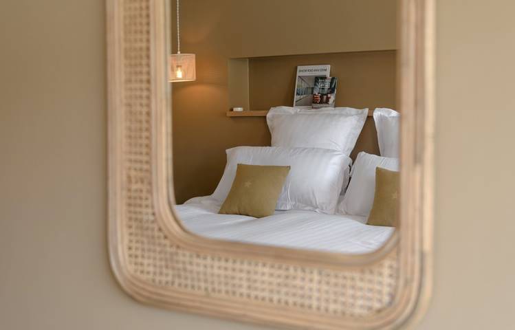 Photo of Bed and Bicycle - La Péniche