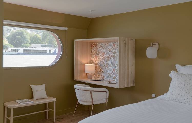 Photo of Bed and Bicycle - La Péniche