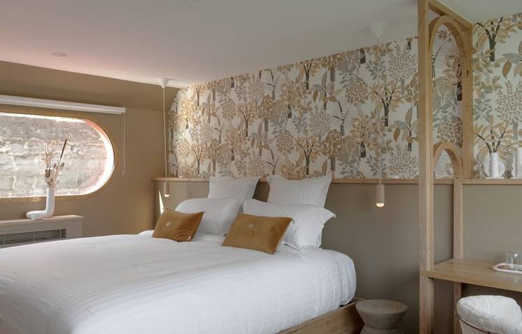 Photo of Bed and Bicycle - La Péniche