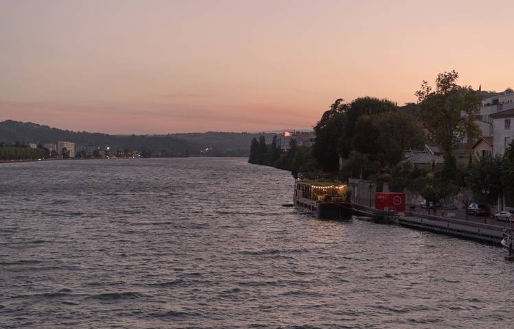 Photo of Bed and Bicycle - La Péniche
