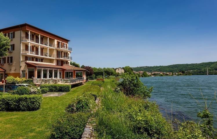 Photo of Beau Rivage Hotel