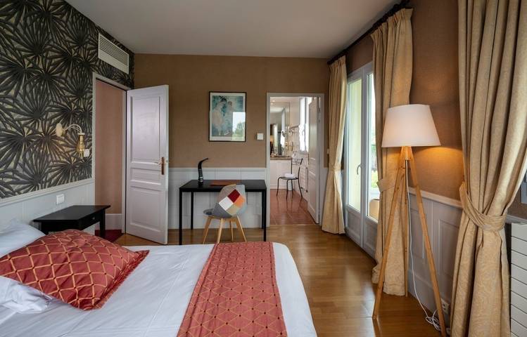 Photo of Beau Rivage Hotel