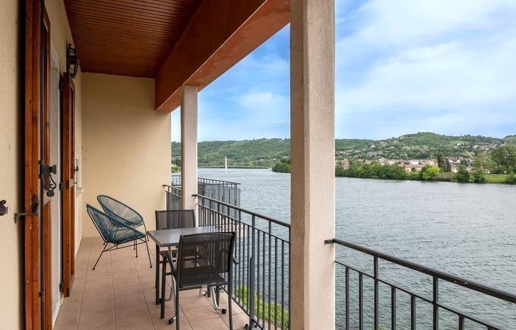 Photo of Beau Rivage Hotel