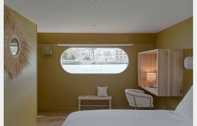 image de Bed and Bicycle (La Péniche)