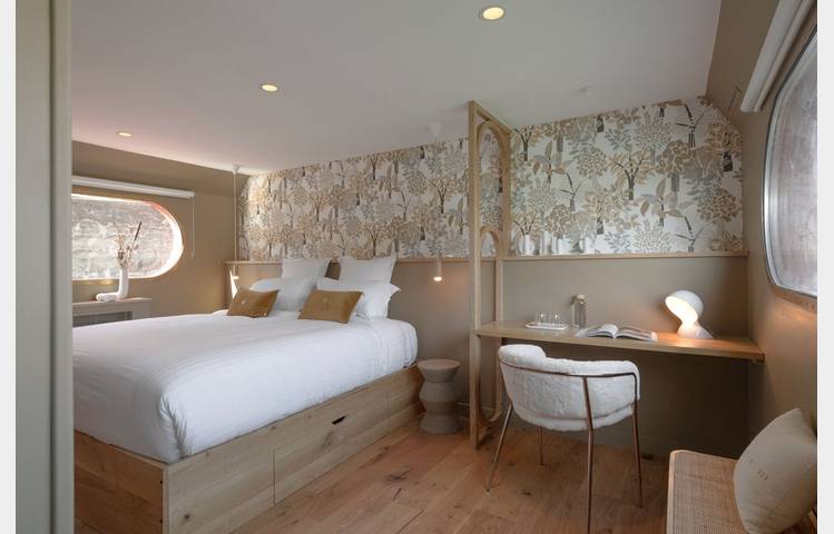 image de Bed and Bicycle (La Péniche)