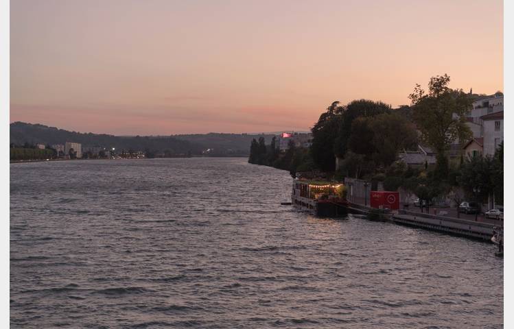image de Bed and Bicycle (La Péniche)