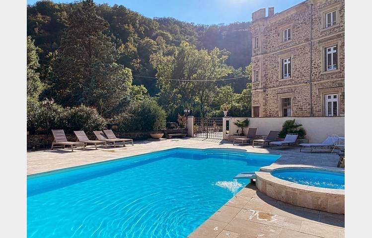 image de Gîte "La Villa du gardien" - Chateau de Rochetaillée
