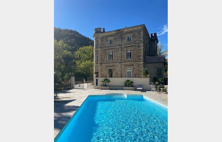 image de Chambres d'hôtes "Château de Rochetaillée"