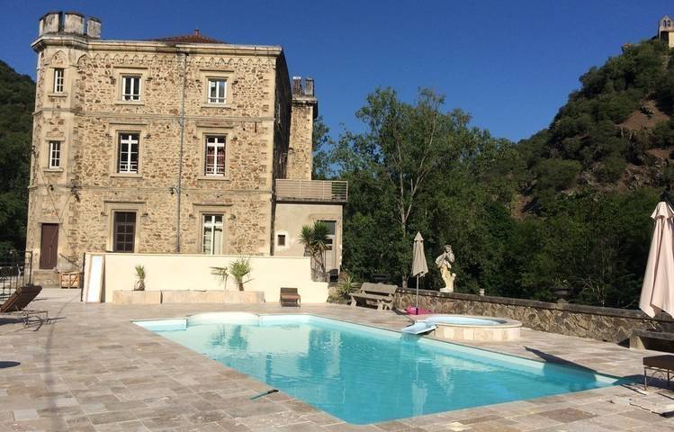 Photo of Chambres d'hôtes "Château de Rochetaillée"