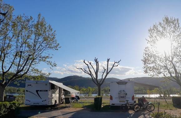 Camping "Les Îles de Silon"