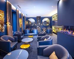 Lounge Bar Blue Pearl