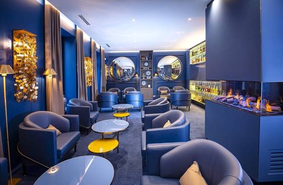 Lounge Bar Blue Pearl