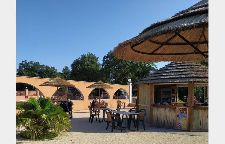 image de Camping Domaine de Senaud