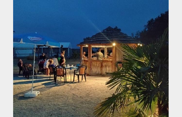 image de Camping Domaine de Senaud