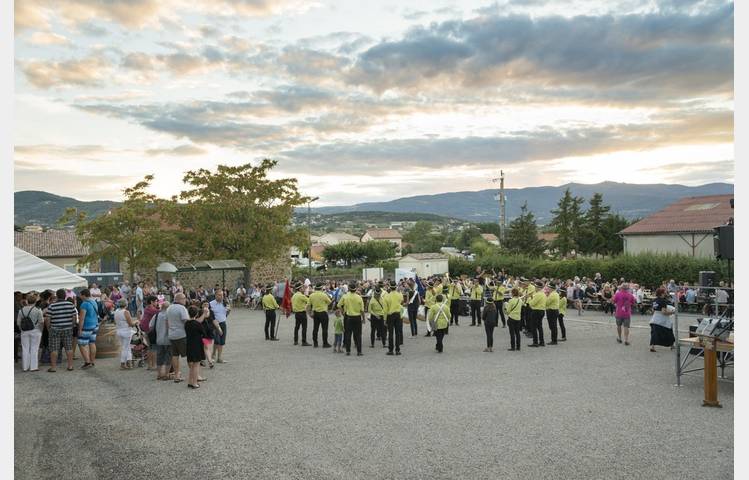 image de 33ème fête des vins de Charnas