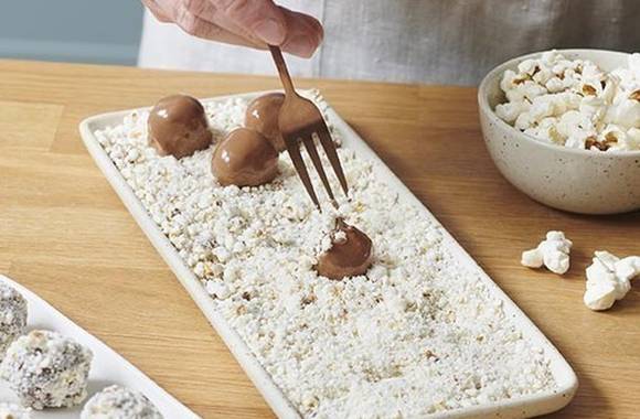 Atelier de Chocolaterie :  Truffes Pop Corn - Noël à la Cité du chocolat Valrhona