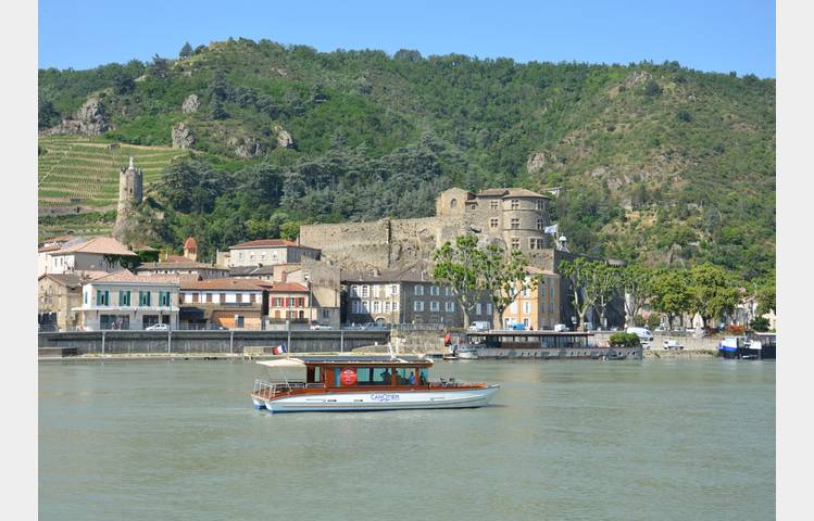 image de The classic - a relaxing interlude on the water with Les Canotiers