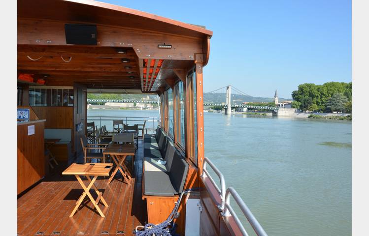 image de The classic - a relaxing interlude on the water with Les Canotiers