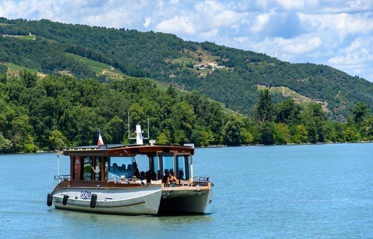 Photo of Croisière familiale "les moussaillons" à Tournon sur Rhône avec Les Canotiers