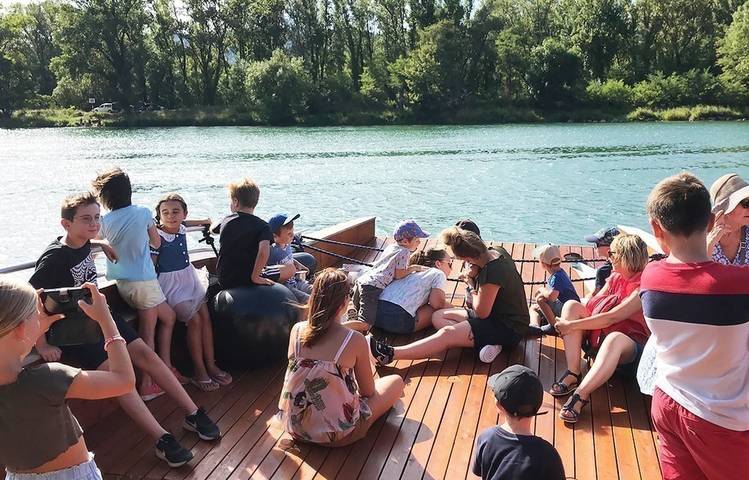 Photo of Croisière familiale "les moussaillons" à Tournon sur Rhône avec Les Canotiers