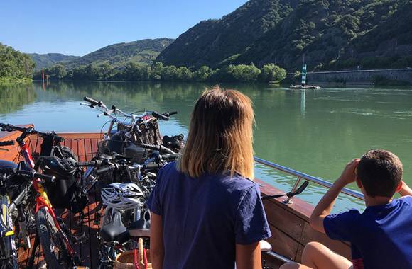 Croisière familiale "le petit explorateur" à Tournon sur Rhône avec Les Canotiers