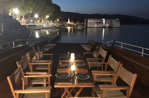 Croisière "l'instant dîner" à Tournon avec les Canotier et le Saint-Vic'