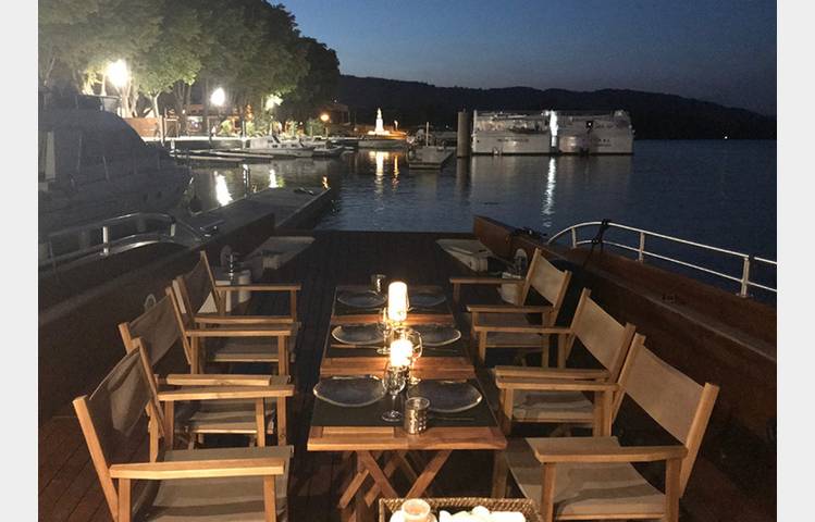 image de Croisière "l'instant dîner" à Tournon avec les Canotier et le Saint-Vic'
