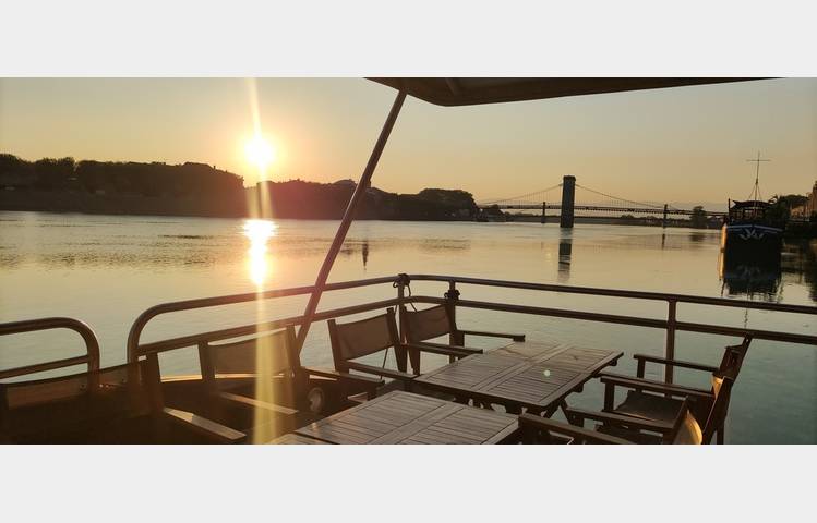 image de Sunset tour - Apéro sur l'eau avec Les Canotiers