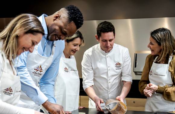 Workshop chocolate mouss in English - cité du chocolat Valrhona