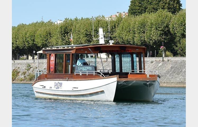 image de Croisière sur le Rhône avec Les Canotiers BoatnBike