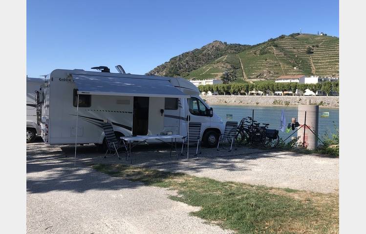 image de Aire de camping-car - Camping Le Rhône