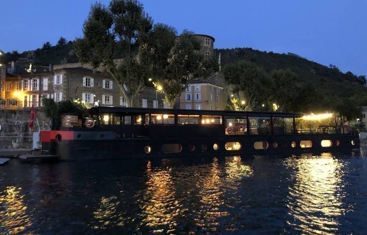 Photo of Bed and Bicycle ( La Péniche )