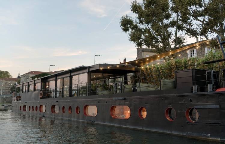 Photo of Bed and Bicycle ( La Péniche )